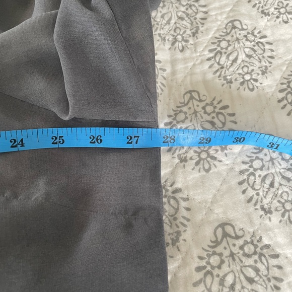 Roz & Ali ombre gray top. - Picture 4 of 4